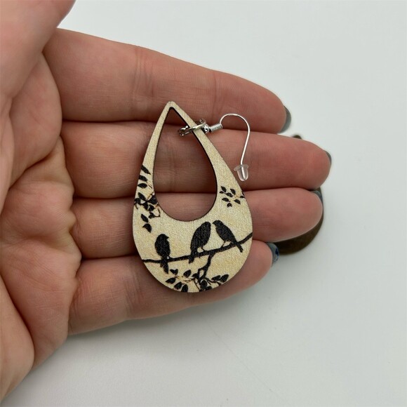 Large Teardrop Beige Dangle Earrings Black Birds on Branch Nature Leaves - Picture 4 of 7
